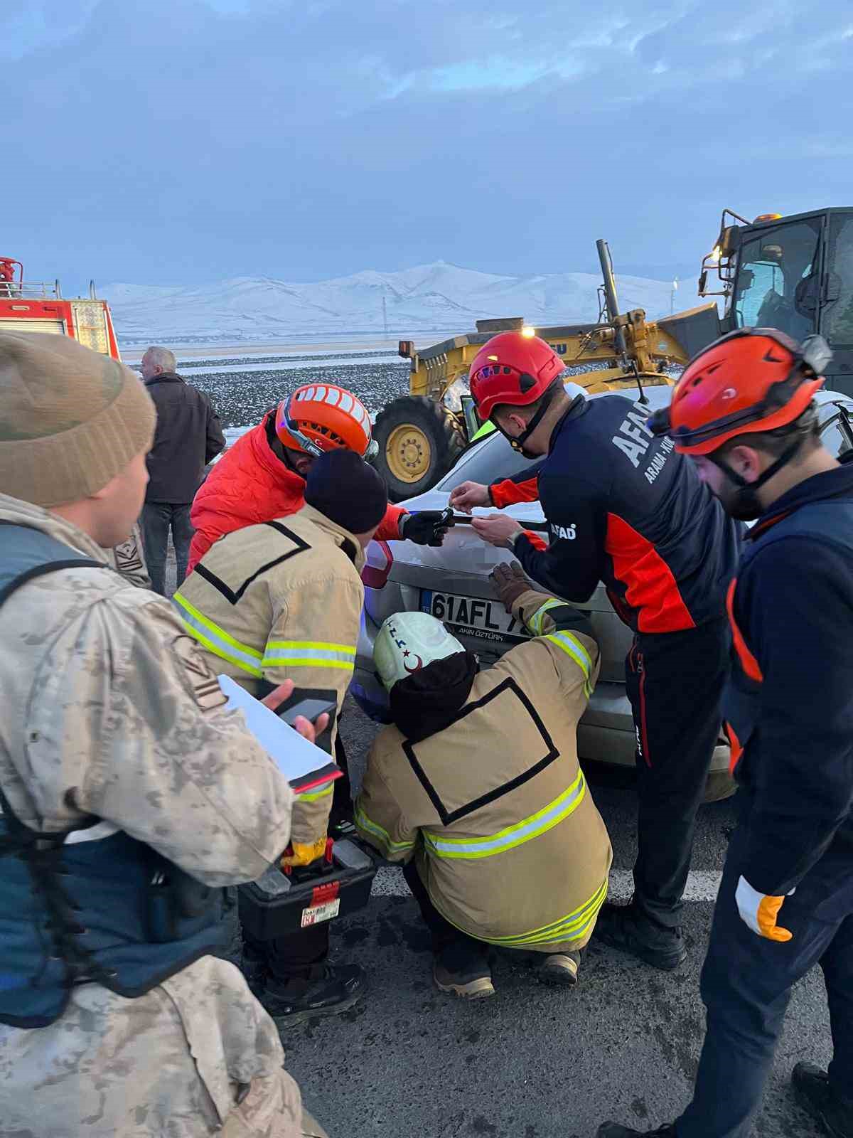 karsta trafik kazasi 3 yarali 4 9CWbETWz