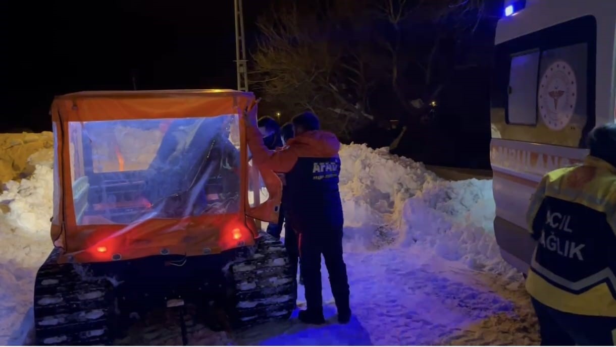 karsta yasli hasta vatandasa afad paletli amfibi araciyla ulasti 1 wBELhRhk