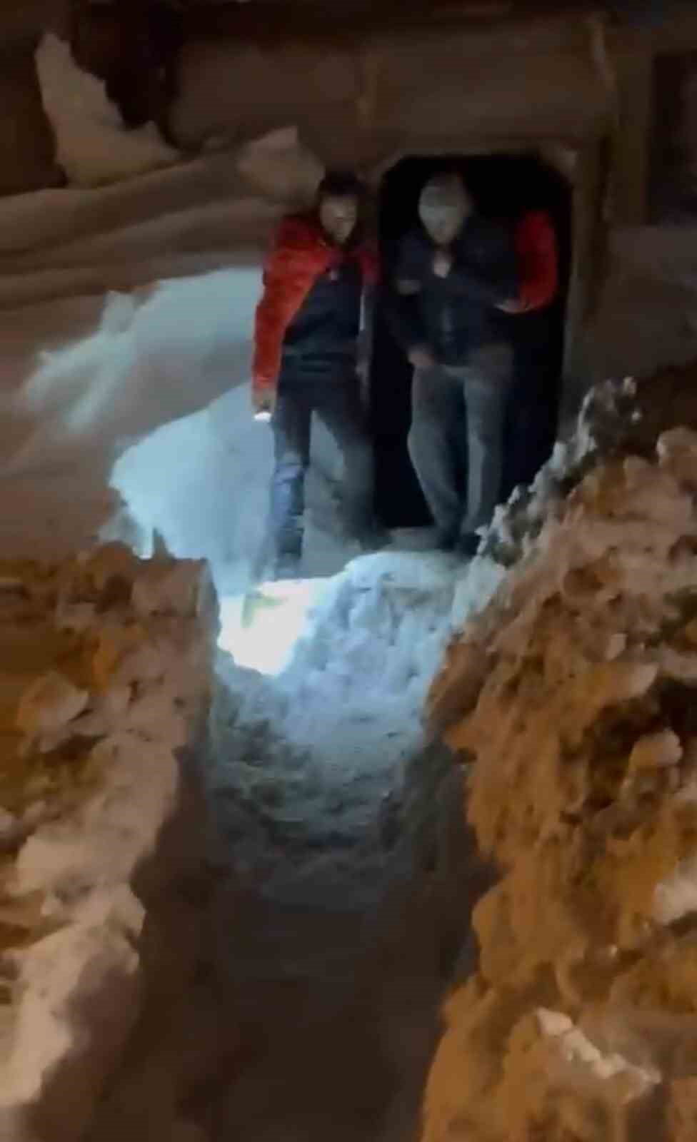 karsta yasli hasta vatandasa afad paletli amfibi araciyla ulasti 3 O6jzeOuJ