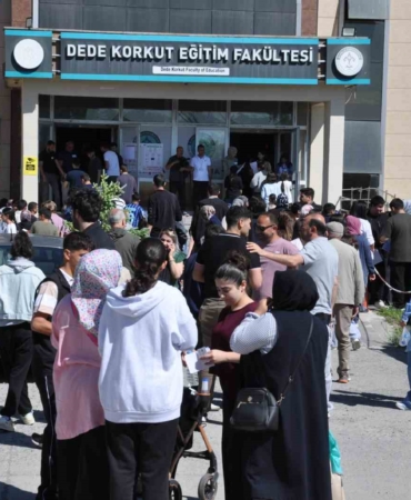 karsta-yks-heyecani-binlerce-aday-universite-hayali-icin-sinav-merkezlerine-akin-etti-Rh7HVm4L.jpg
