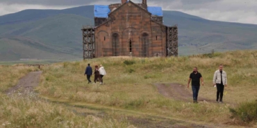 karstaki-tarihi-ani-oren-yeri-ziyaretcilerini-agirliyor-7h4jYN6L.jpg