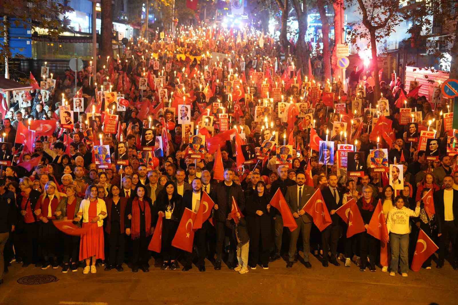 kartal cumhuriyetin 102 yilinda tek yurek oldu 0 Qwq74MLQ