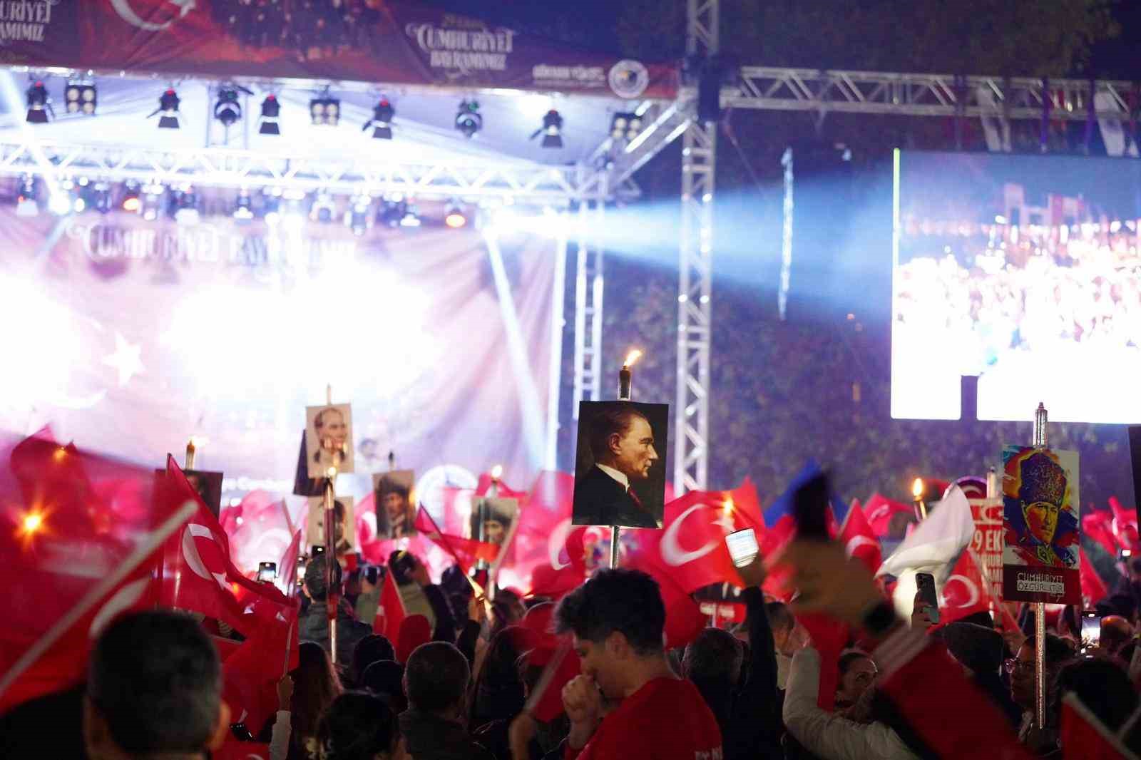 kartal cumhuriyetin 102 yilinda tek yurek oldu 3 u1MhJlfm