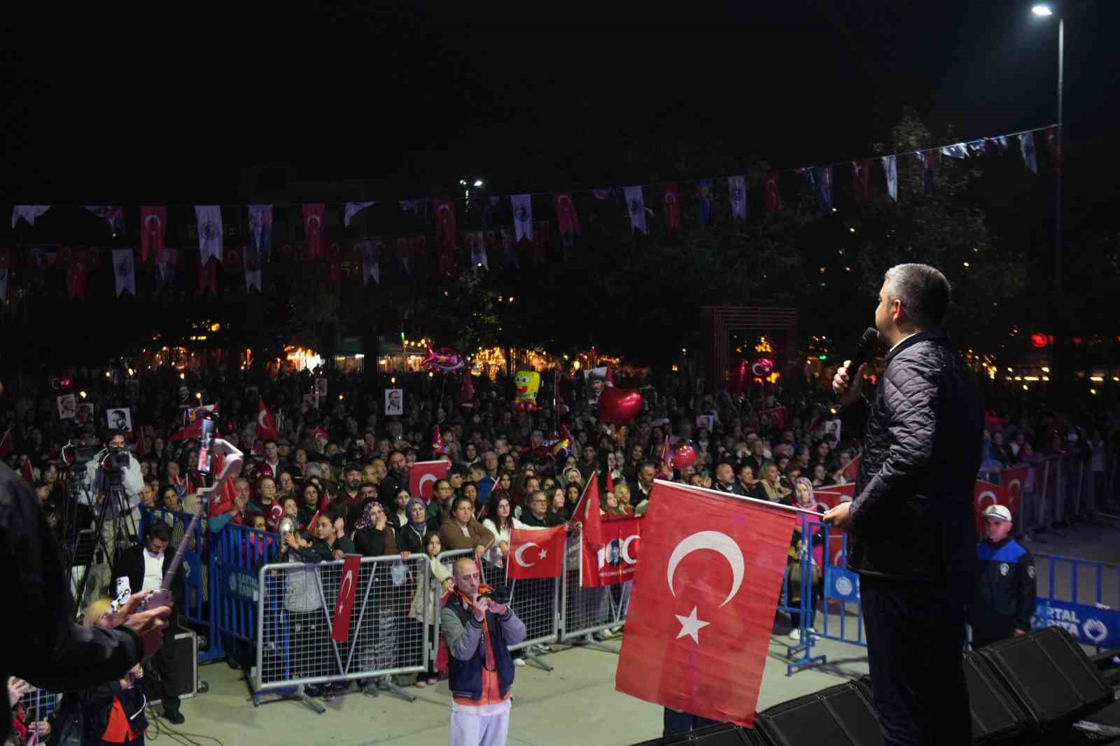 kartal cumhuriyetin 102 yilinda tek yurek oldu 4 QPtugKRP