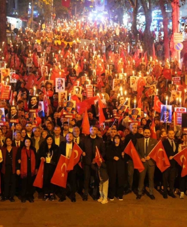 kartal-cumhuriyetin-102-yilinda-tek-yurek-oldu-OvIxbPgJ.jpg