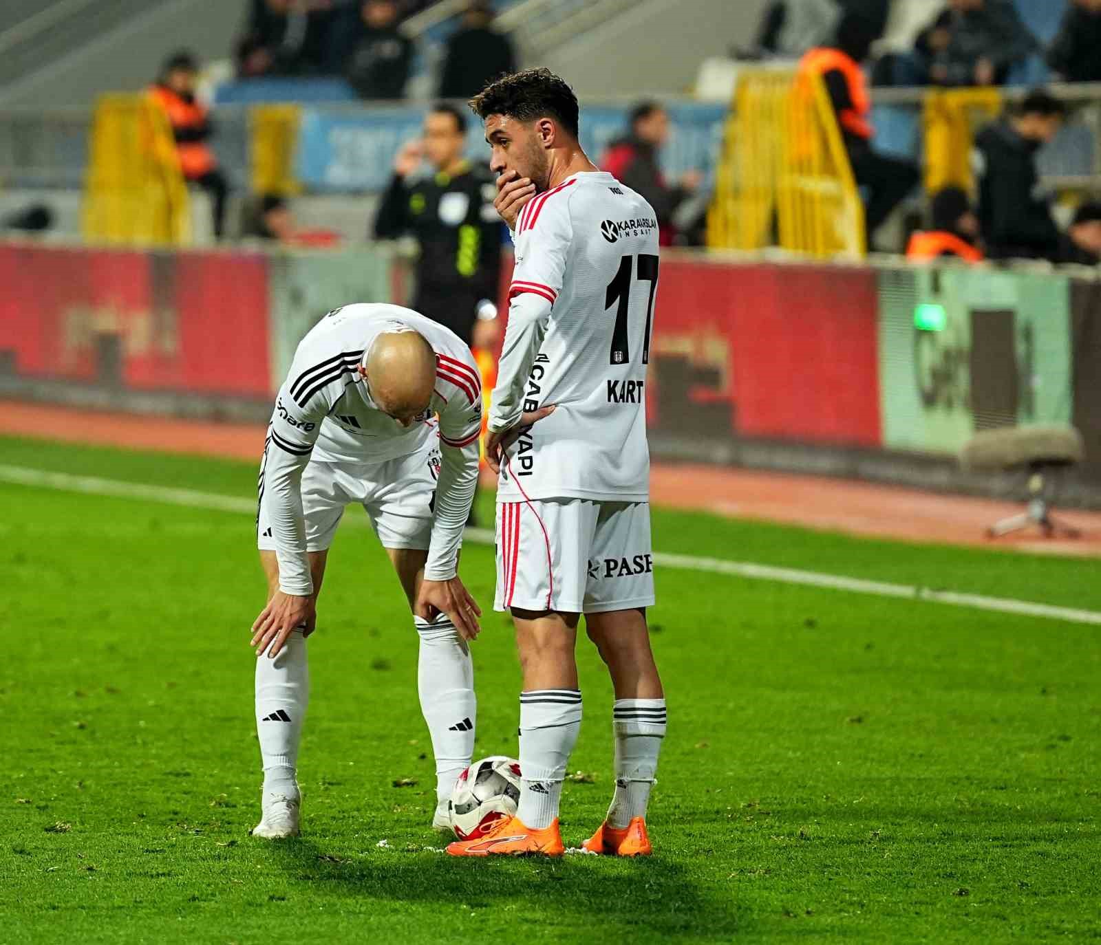 Kartal Kayra Yılmaz: "Kırılan ve üzülen tüm taraftarlarımızdan içtenlikle özür dilerim" 5 kartal kayra yilmaz kirilan ve uzulen tum taraftarlarimizdan ictenlikle ozur dilerim 1 GRNrZg2M