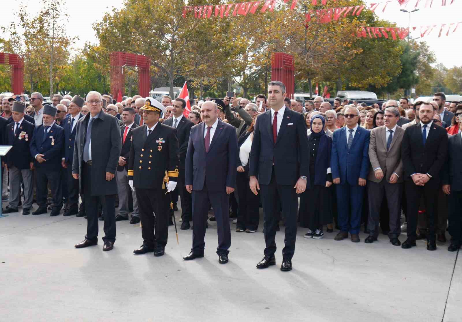 kartalda 29 ekim coskusu ataturk anitinda basladi 1 zH3bOJTX