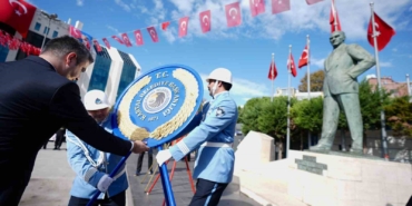 kartalda-29-ekim-coskusu-ataturk-anitinda-basladi-ZAPn255x.jpg