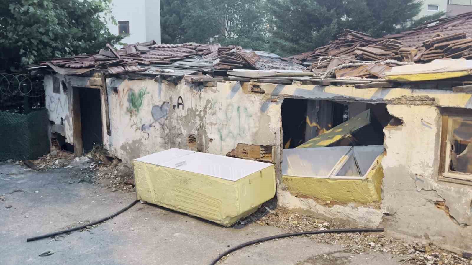 Kartal’da metruk gecekonduda kadın cesedi bulundu 5 kartalda metruk gecekonduda kadin cesedi bulundu 1 i7JNMp4Z