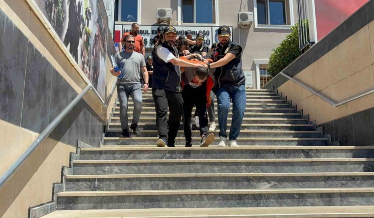 kartalda-yan-bakma-kavgasinda-bir-kisi-oldu-olaya-iliskin-7-supheli-adliyeye-sevk-edildi-YWKpGf8M.jpg