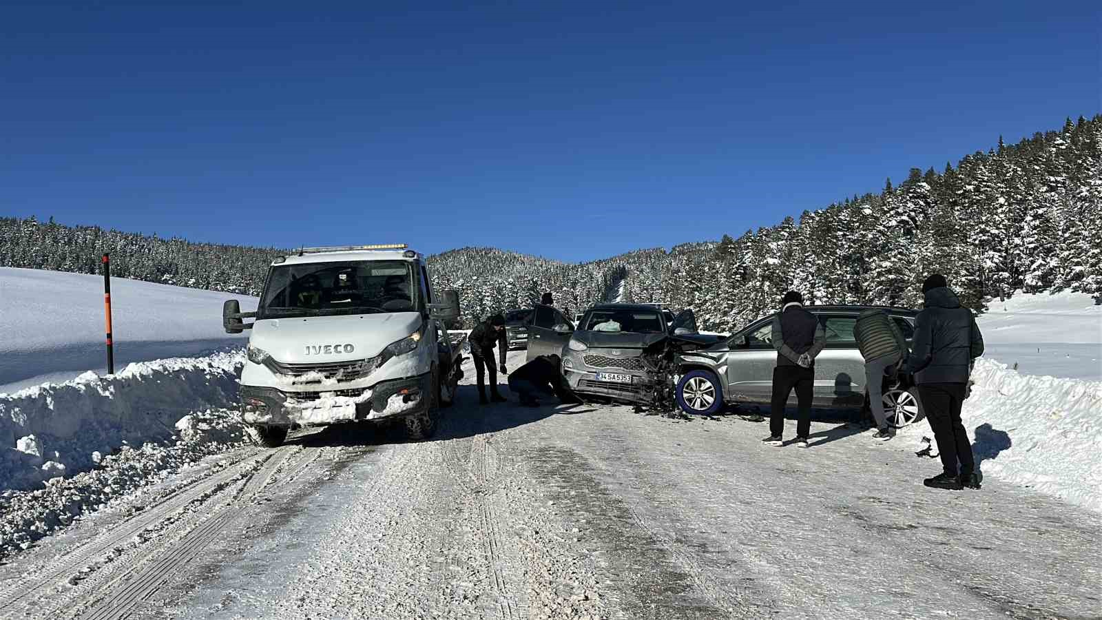 kartalkaya yolunda 2 cip kafa kafaya carpisti 0 p9bnhZQn