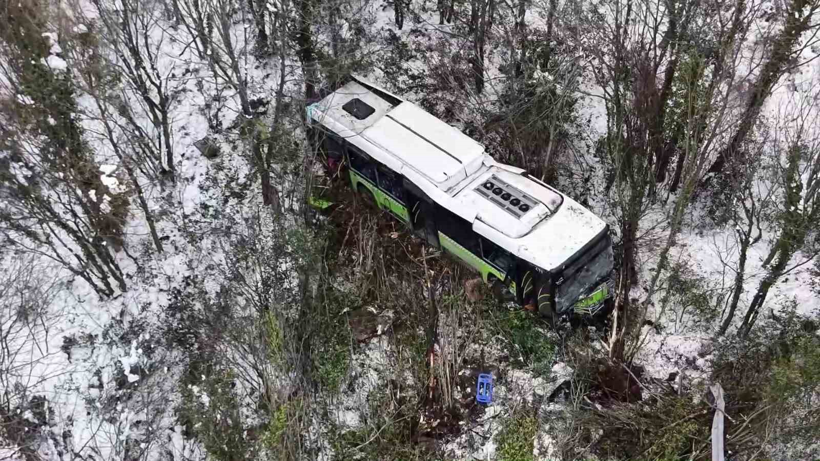 kartepede otobusun sarampole uctugu kazada yarali sayisi 39a yukseldi 4 t7igtVX5