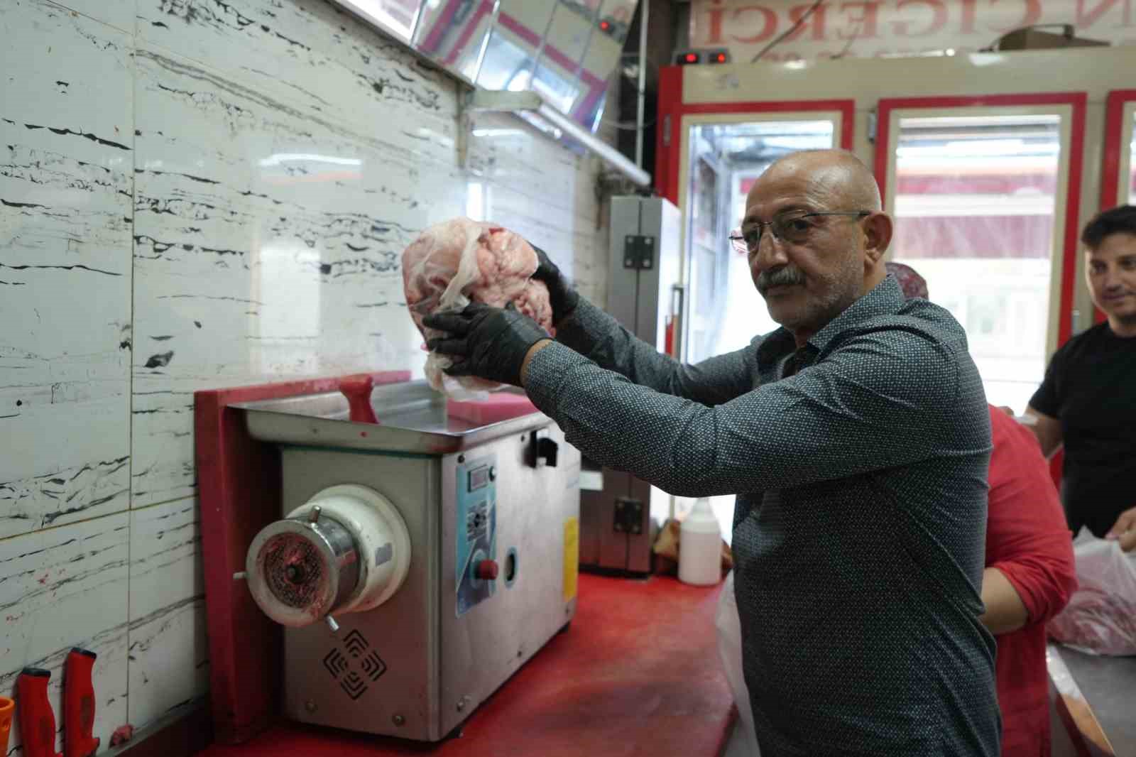 kasaplarda kiyma cekme telasi basladi 3 Z1KuYUNG