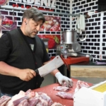 kasaplarin-yogun-bayram-mesaisi-suruyor-MBXgYIgl.jpg