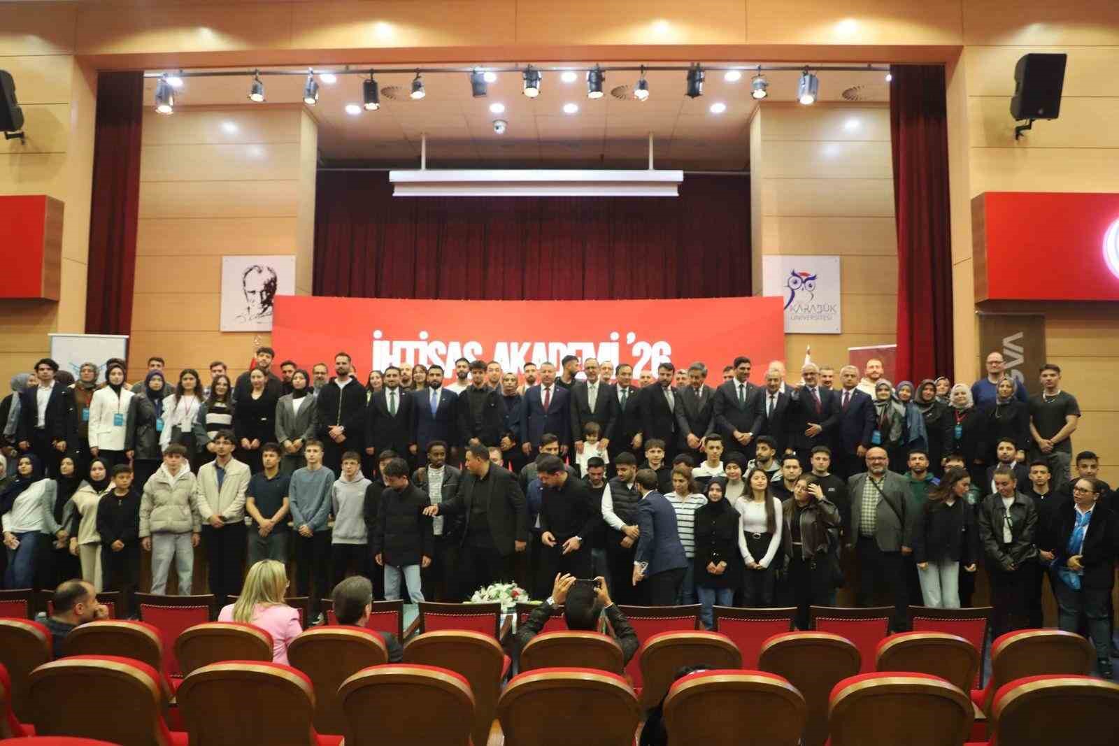 kasapoglu ak parti genclik hareketidir 4 MKbaGDRJ