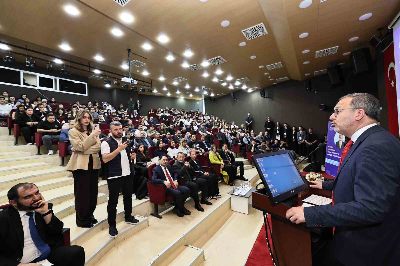kasapoglu kamu yonetimi ogrencileriyle bulustu 3 fpFWRTeA