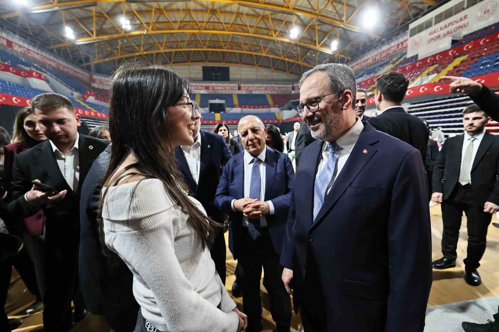 kasapoglu manisalilarla iftar sofrasinda bulustu 1 4tLrhicC