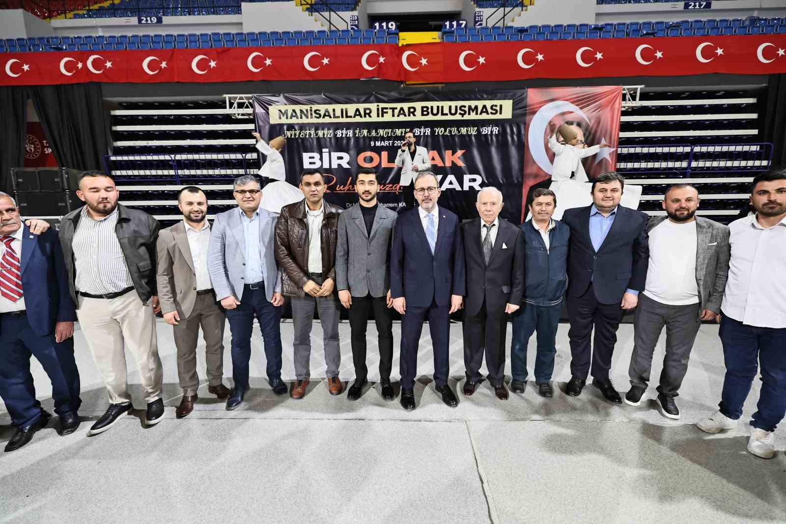 kasapoglu manisalilarla iftar sofrasinda bulustu 5 HDhgLuMk