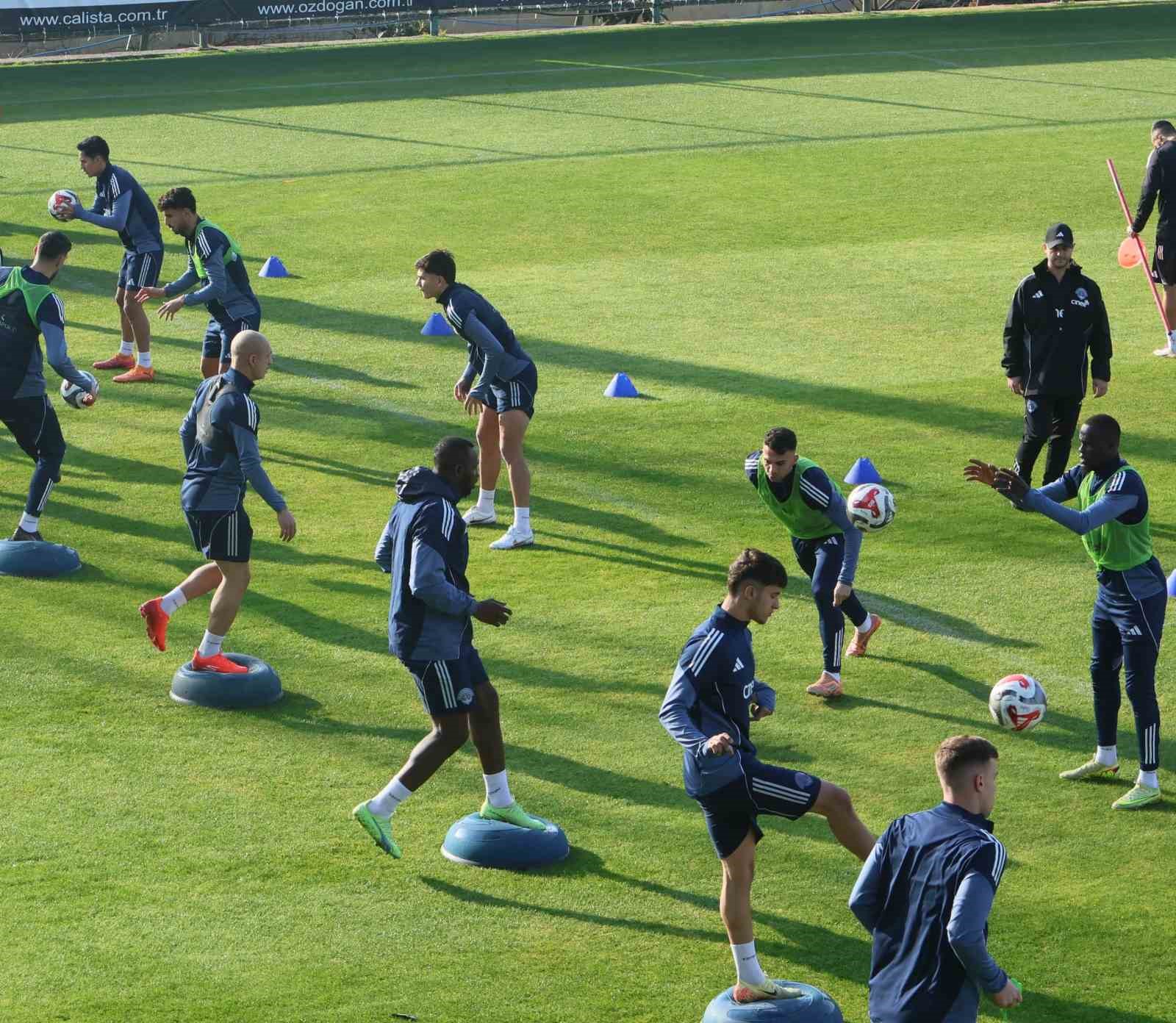 kasimpasa devre arasi calismalarini antalyada surduruyor 3 nhSVbwPC
