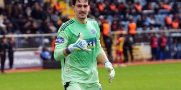 kasimpasa-kalecisi-andreas-gianniotisten-uzaklardan-gol-swZUCGJJ.jpg