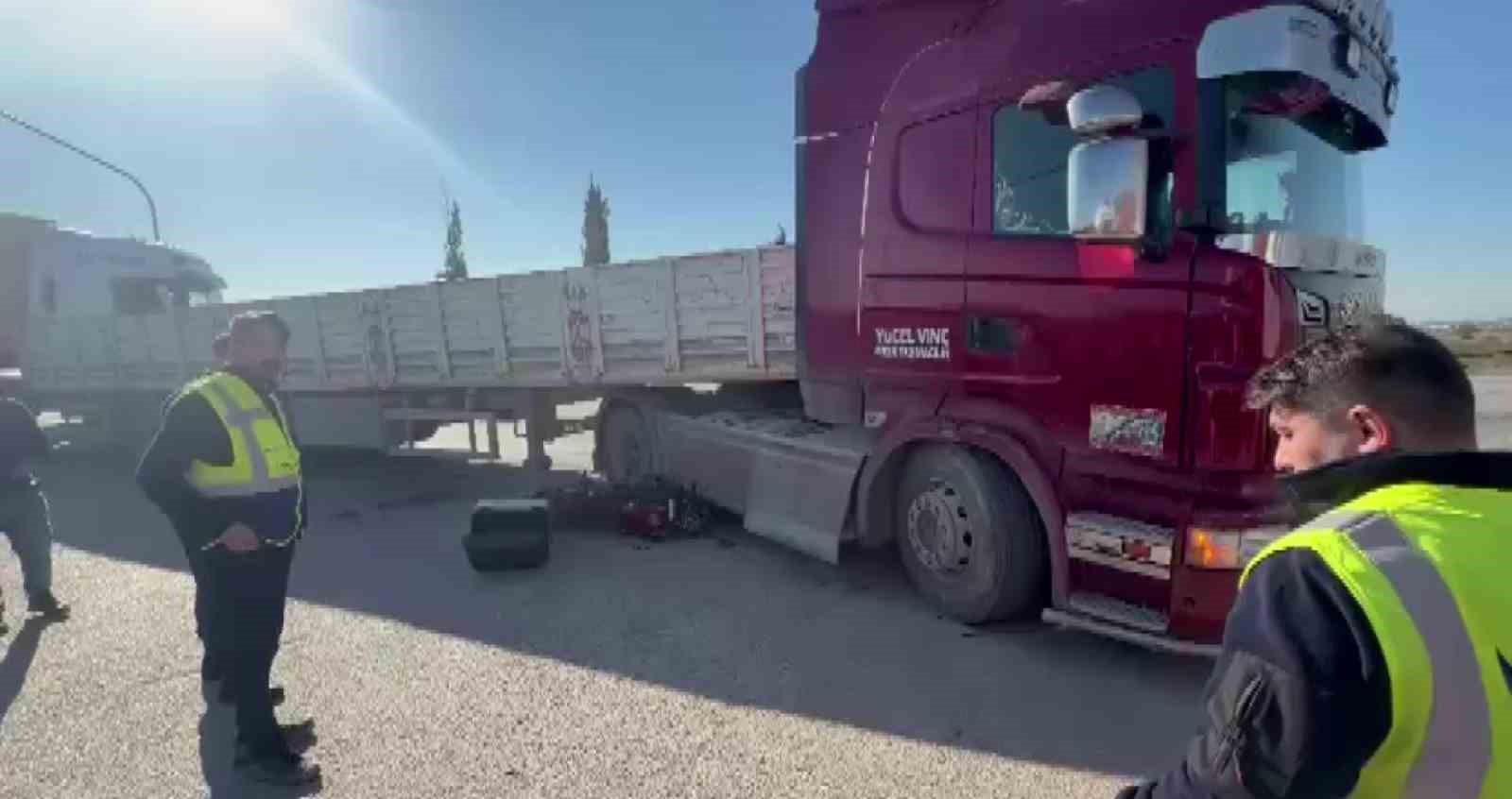 kaski olumden kurtardi tirin altinda kalan surucu yasananlari anlatti 3 AYhATvyB