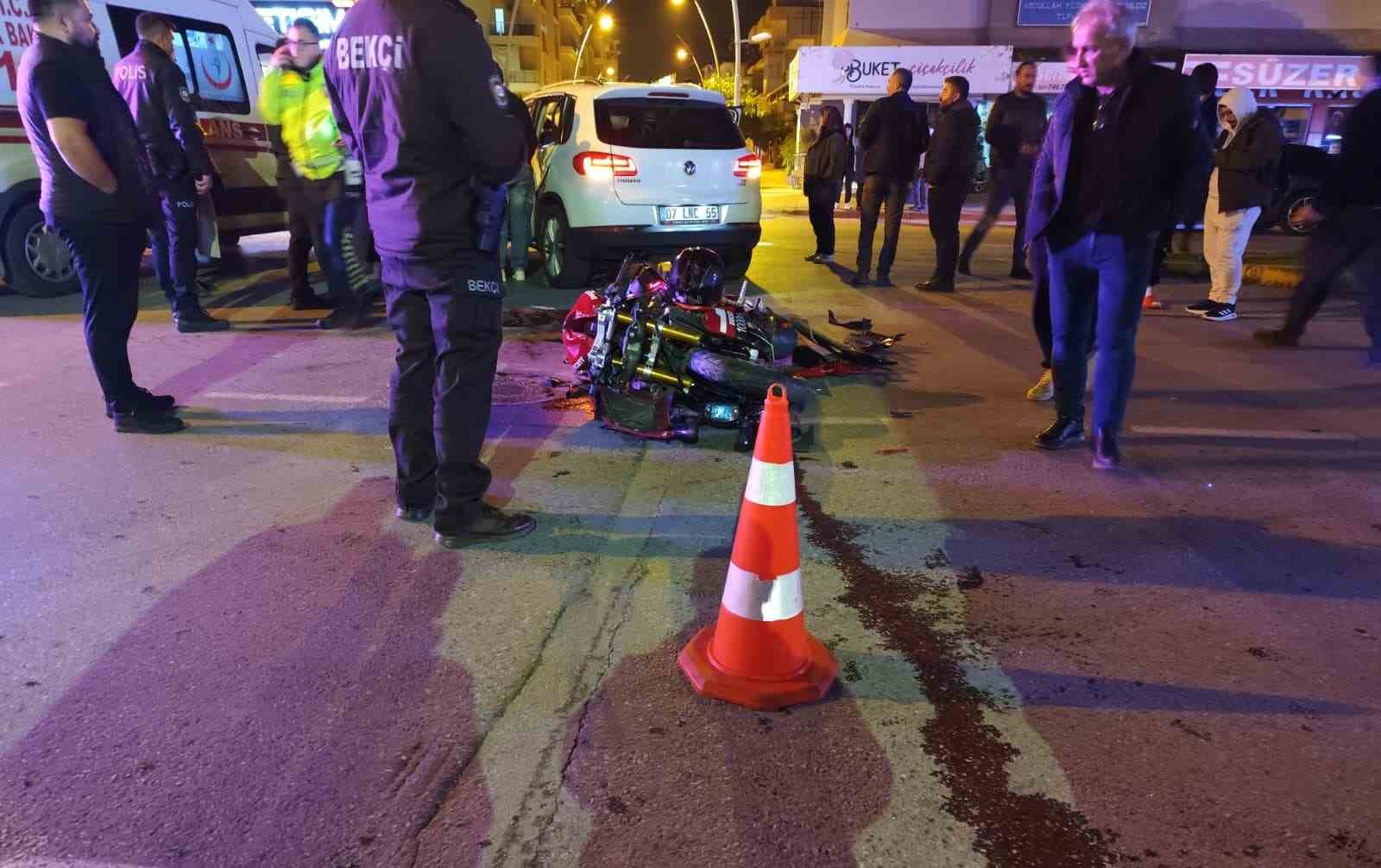kaskini kiz arkadasina verdigi feci kazada hayatini kaybetti 8