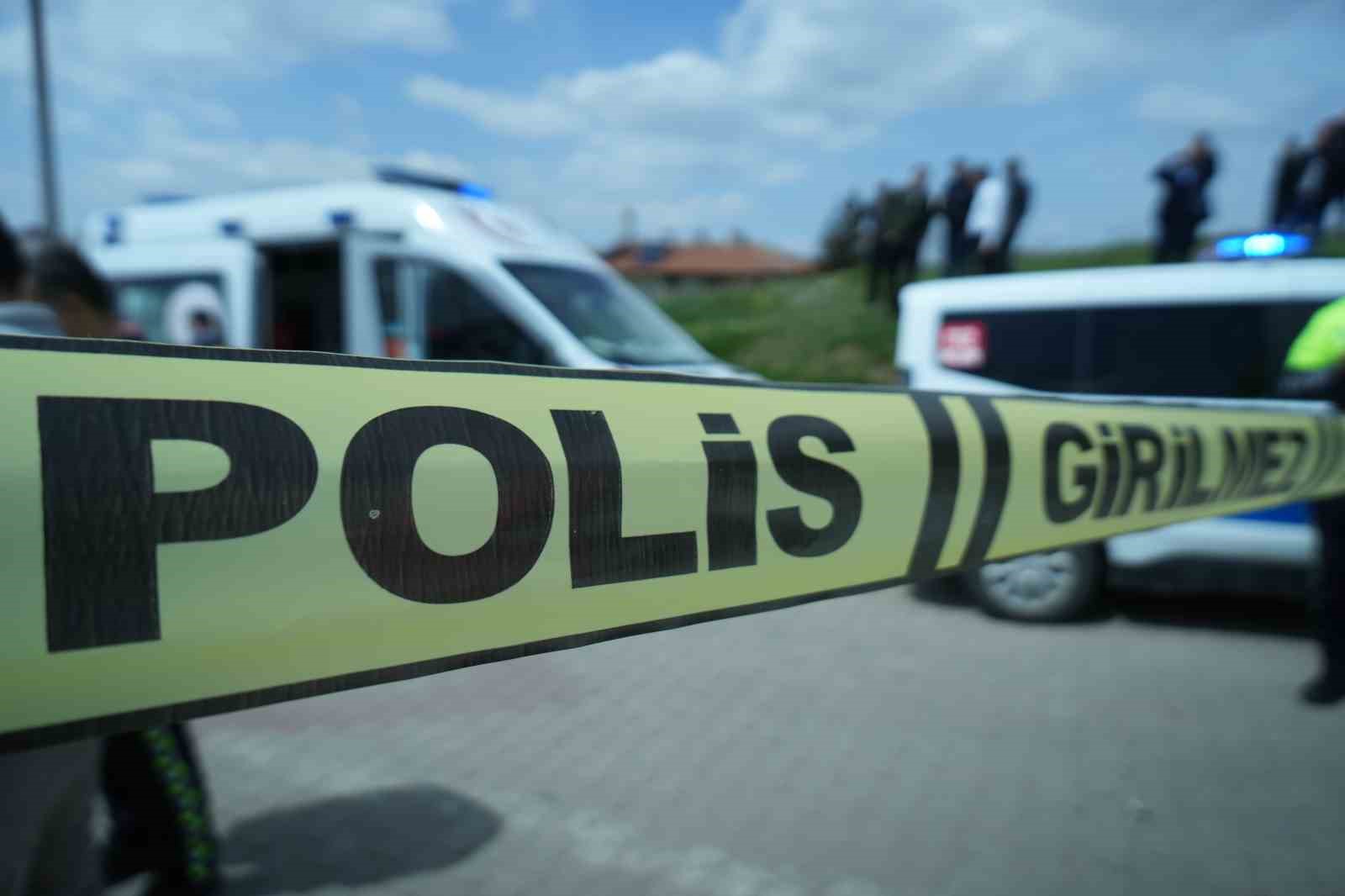 kasksiz motosiklet kullandi kazada can verdi 0 VApnMsqm