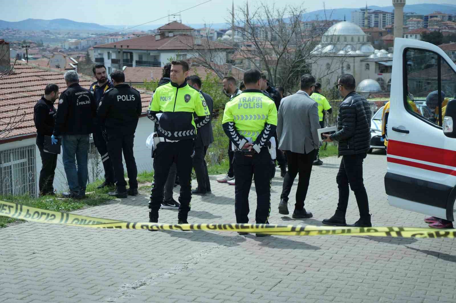 kasksiz motosiklet kullandi kazada can verdi 2 JVSgIHwV