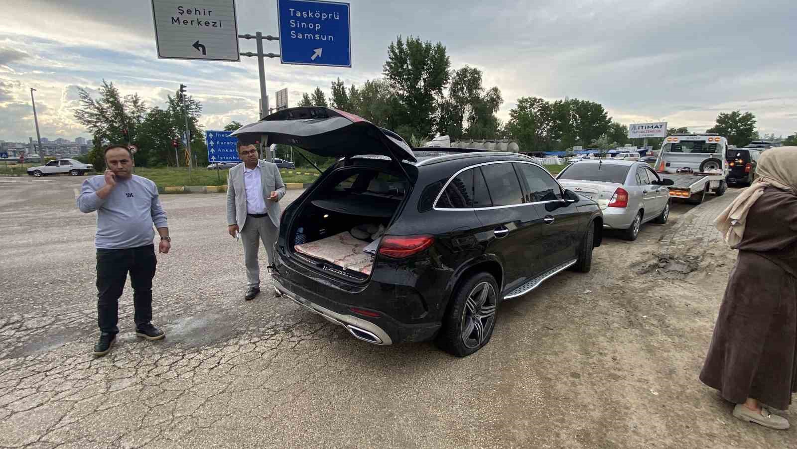 kastamonu 5 aracli zincirleme kaza 5 yarali 2 HjhRgJ5Y