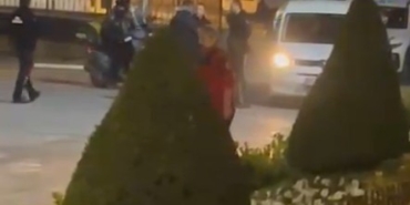 kastamonu-belediyesi-onunde-isten-cikartilan-sahis-eylem-yapip-kendine-zarar-verdi-wuU214Fz.jpg
