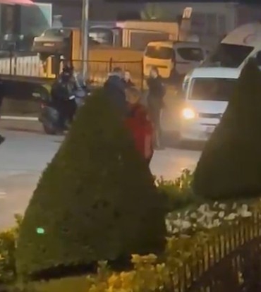 kastamonu-belediyesi-onunde-isten-cikartilan-sahis-eylem-yapip-kendine-zarar-verdi-wuU214Fz.jpg