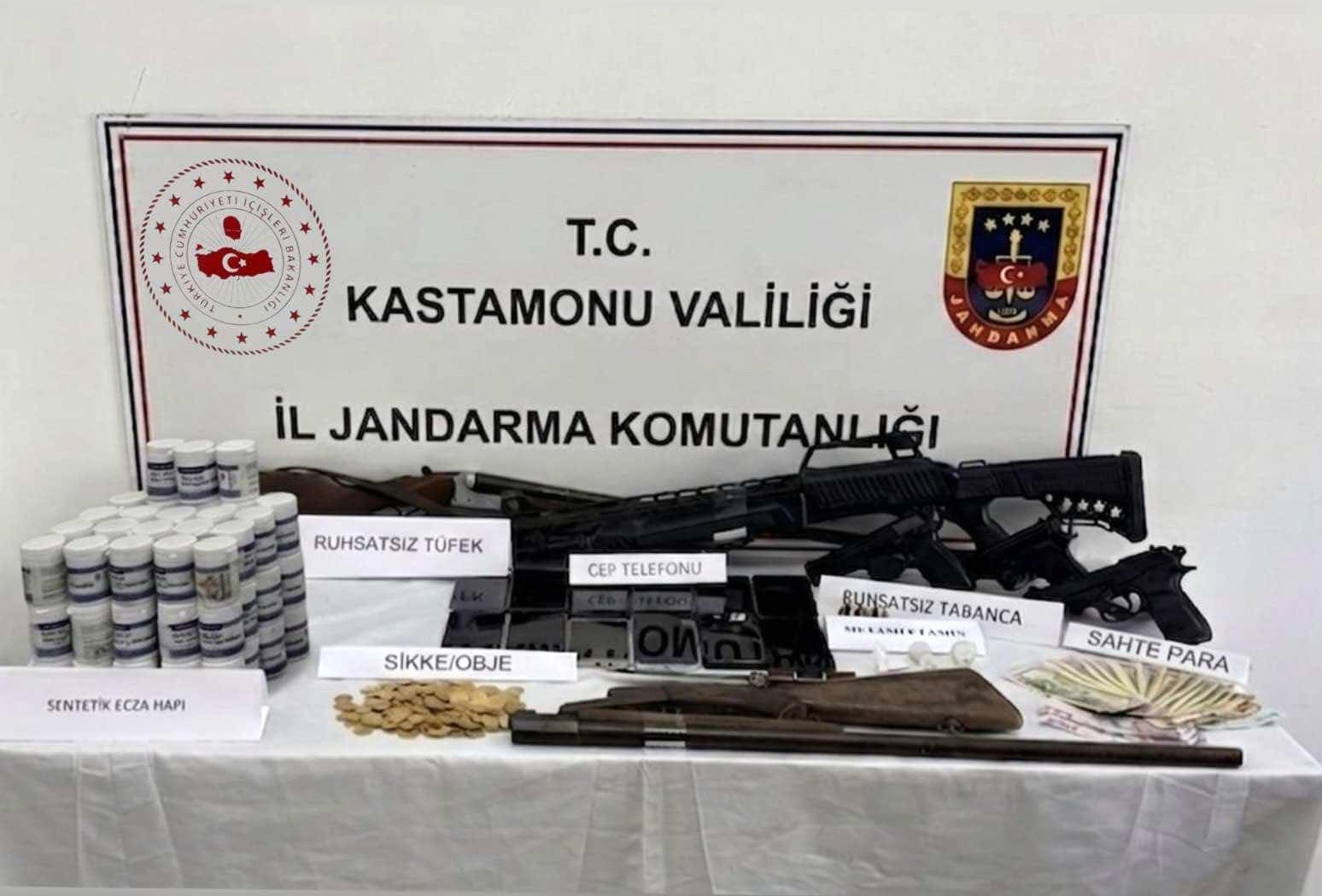 kastamonu merkezli 3 ilde zehir tacirlerine operasyon 16 tutuklama 1 SsBkG5YD