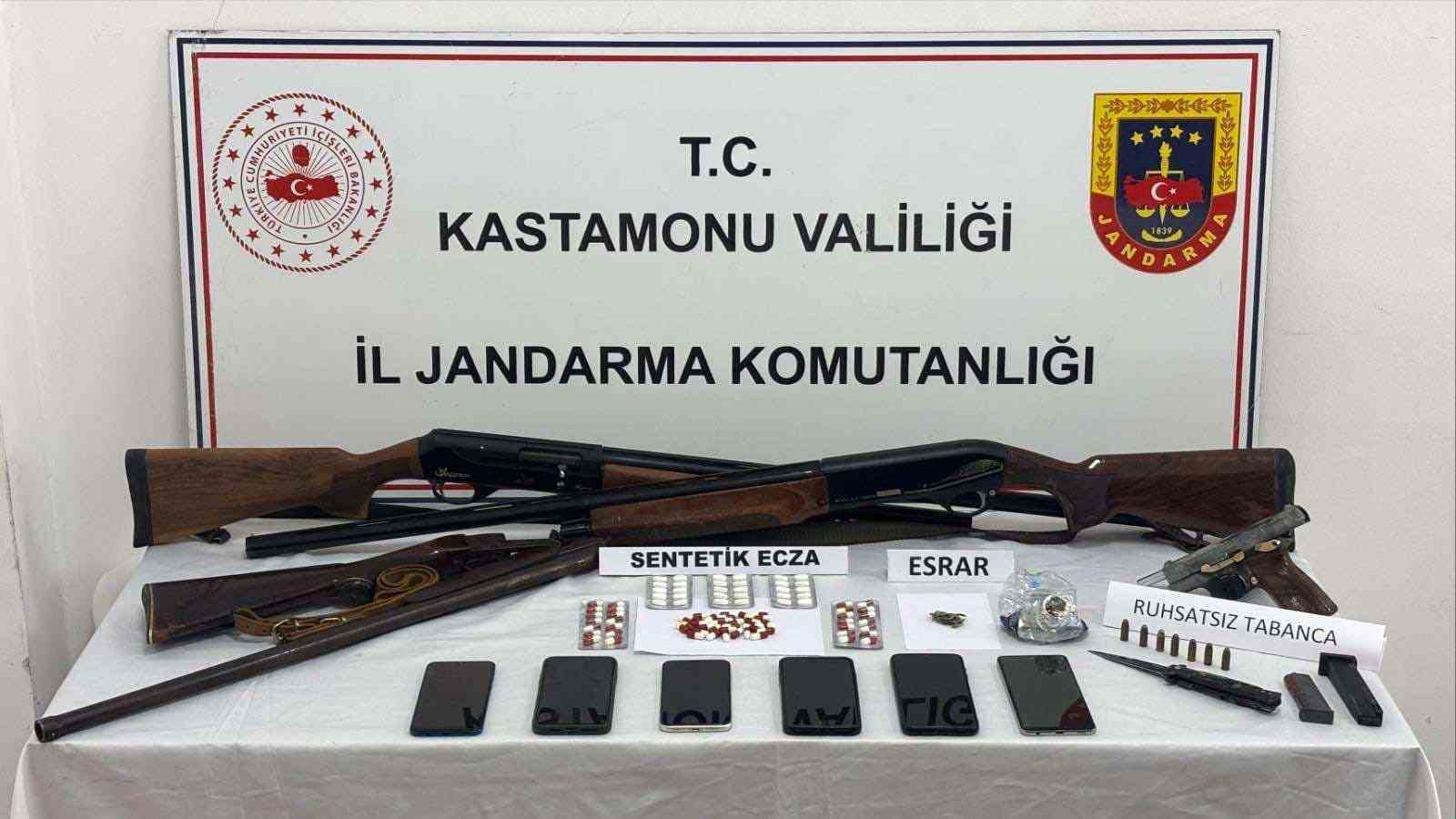 kastamonu merkezli 3 ilde zehir tacirlerine operasyon 16 tutuklama 2