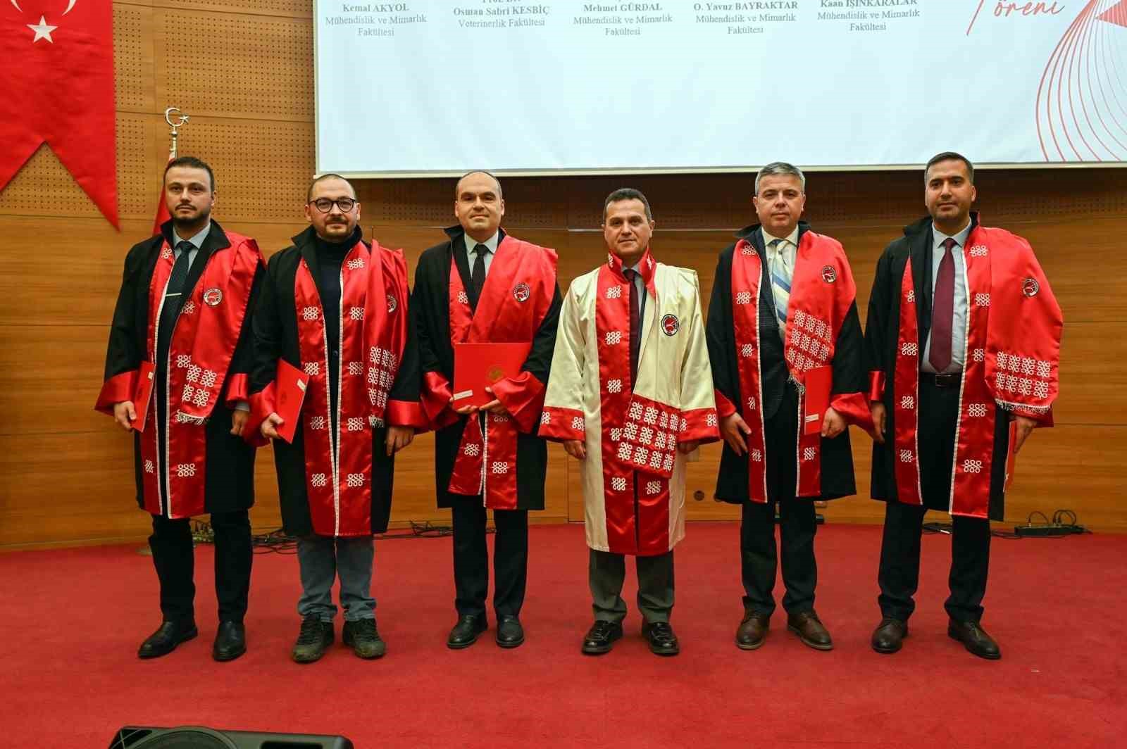 kastamonu universitesinde 89 akademisyen cubbe giydi 5 dqVd8RsW