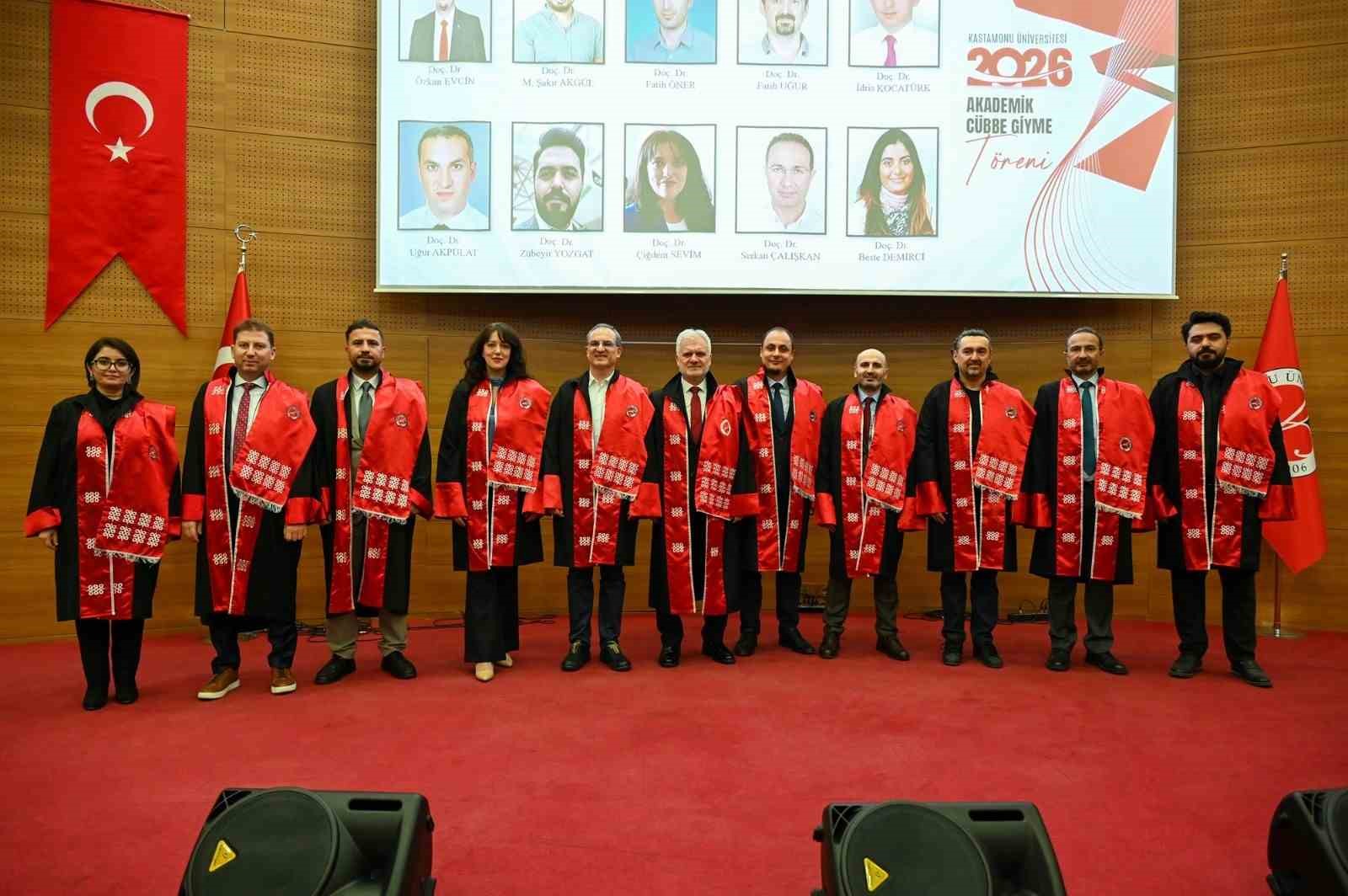 kastamonu universitesinde 89 akademisyen cubbe giydi 7 T2rWBGBV