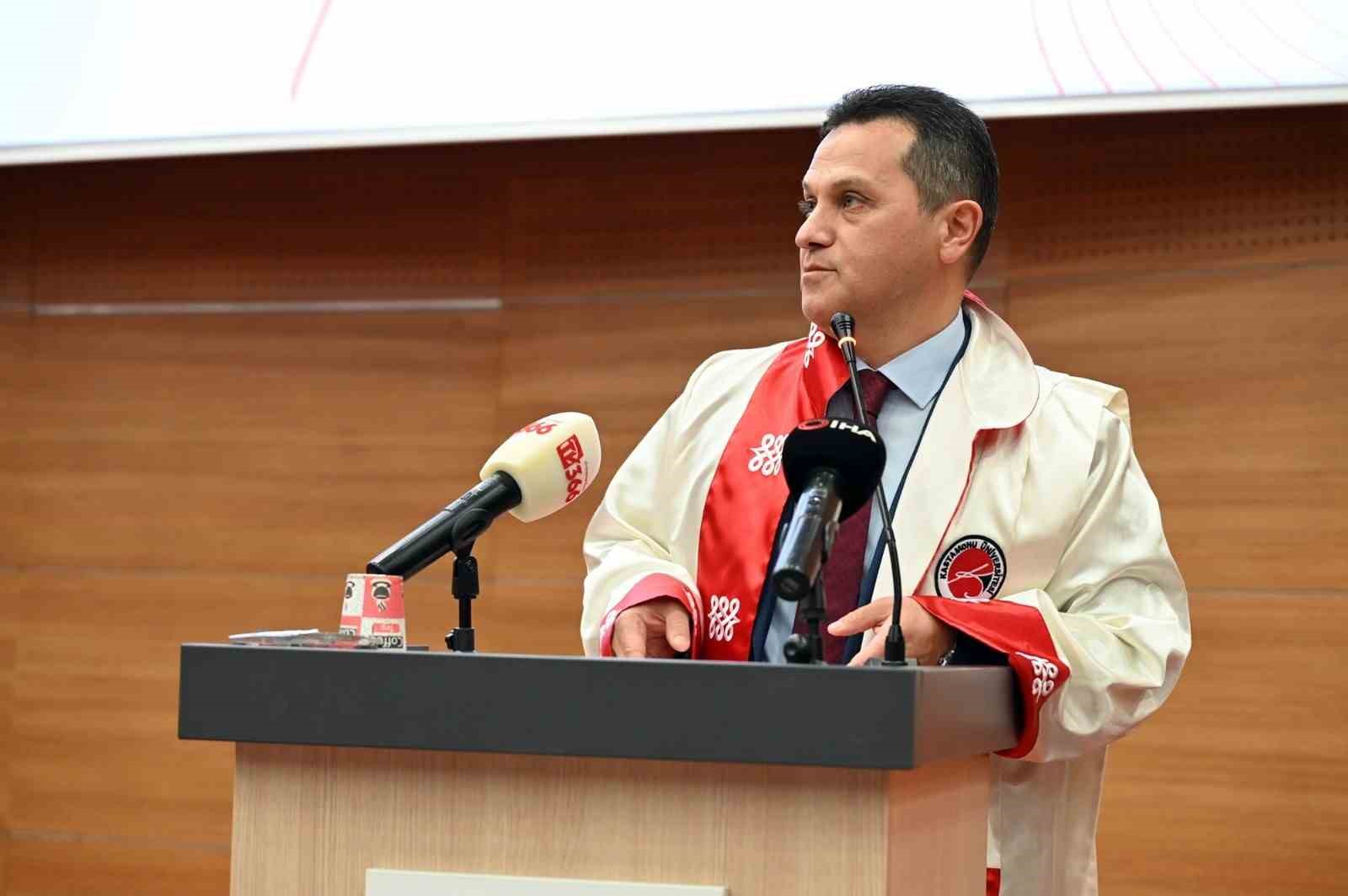 kastamonu universitesinde 89 akademisyen cubbe giydi 9 MasgZZUN