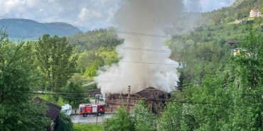 kastamonuda-250-yillik-tarihi-konak-cikan-yanginda-hasar-gordu-T6WYaVAb.jpg