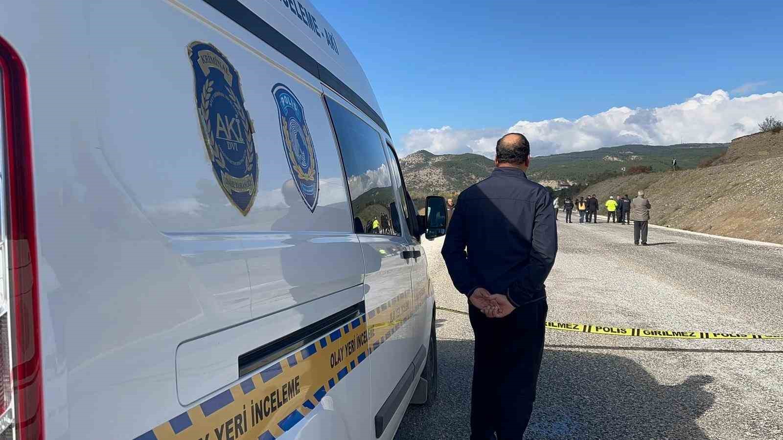 kastamonuda aracin carptigi vatandasin cenazesi yol kenarinda bulundu 1 zEFNZsyh