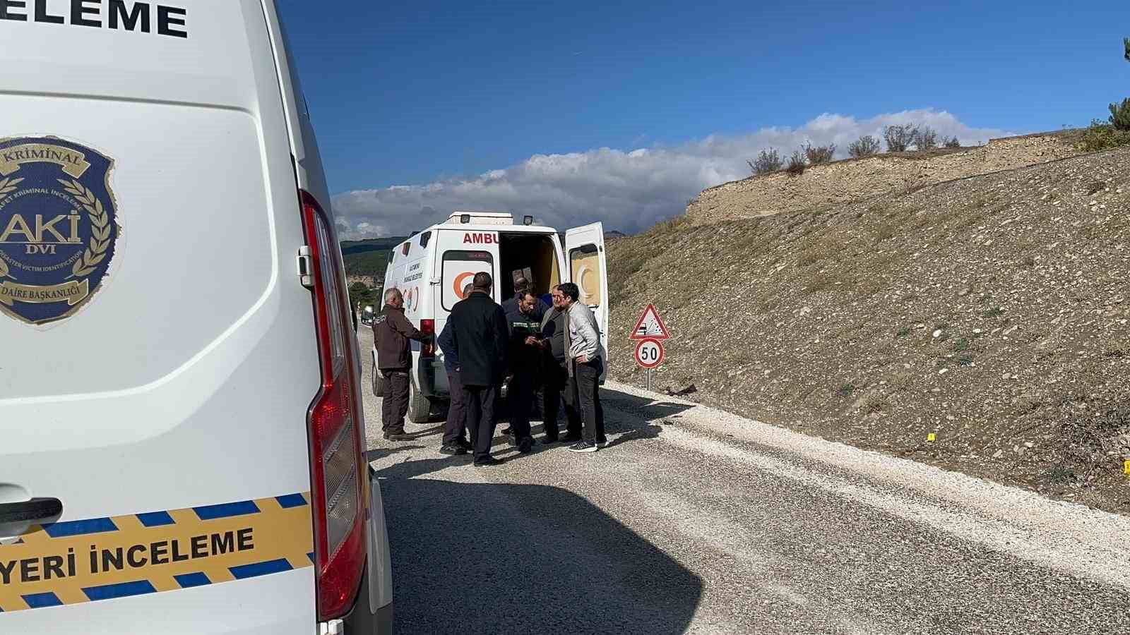 kastamonuda aracin carptigi vatandasin cenazesi yol kenarinda bulundu 2 nIUGipPB