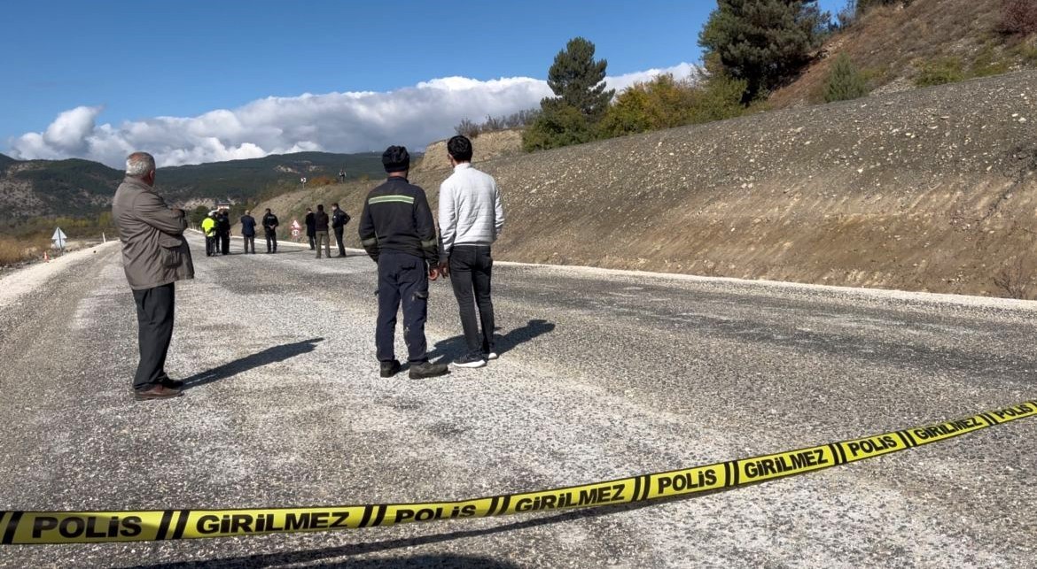 kastamonuda aracin carptigi vatandasin cenazesi yol kenarinda bulundu 3 OP2uVVUN