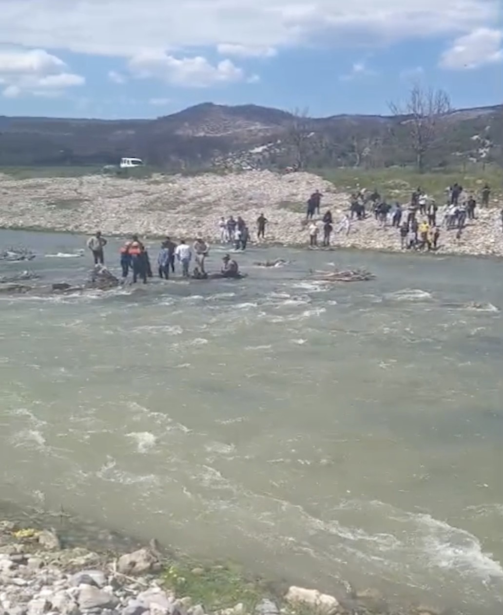 Kastamonu’da çayda kaybolan kadının cansız bedeni bulundu 4 kastamonuda cayda kaybolan kadinin cansiz bedeni bulundu 0 pd9NAKz3