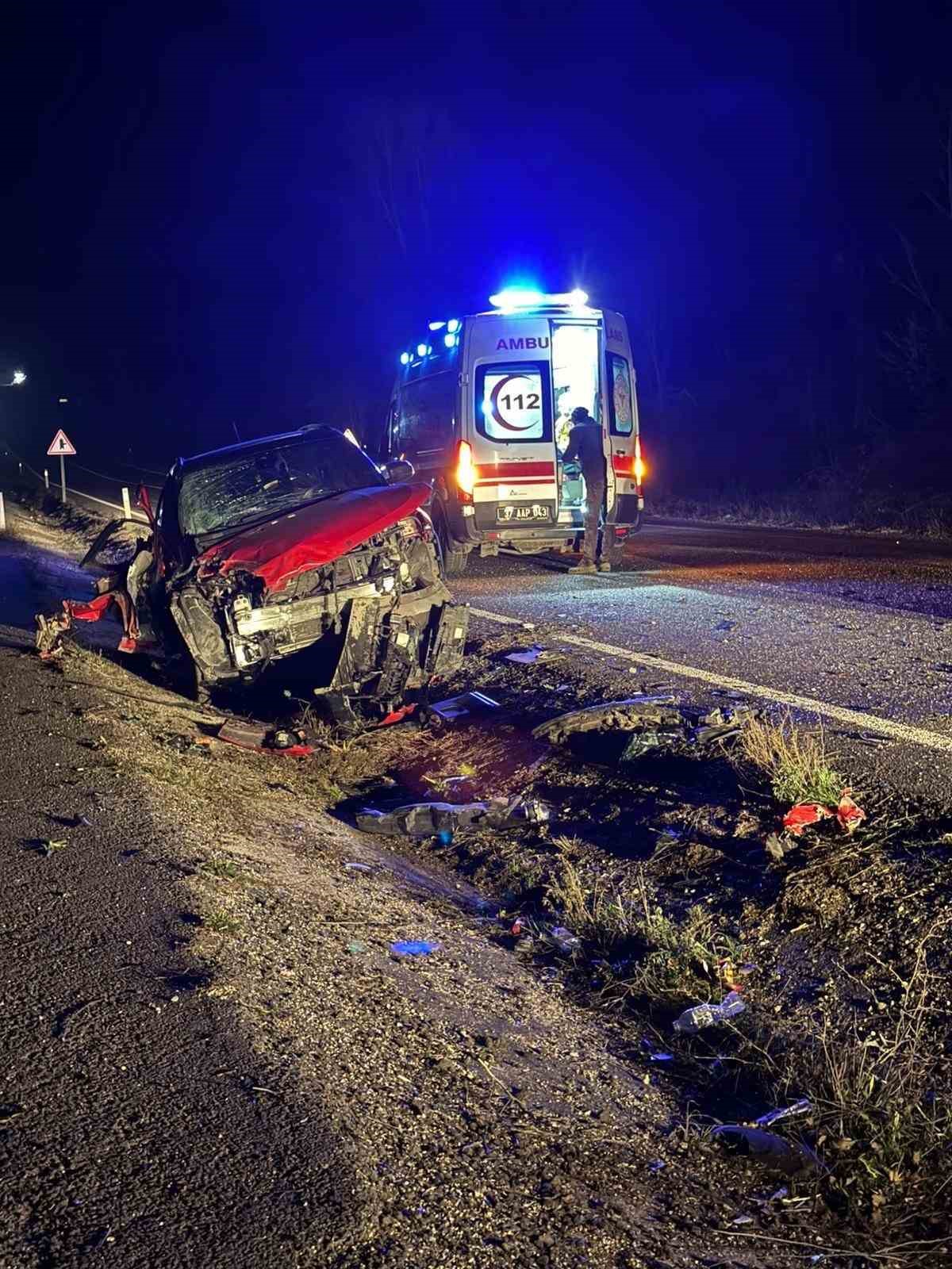 kastamonuda cip ile traktor carpisti 3 yarali 3 WKP6DwdE