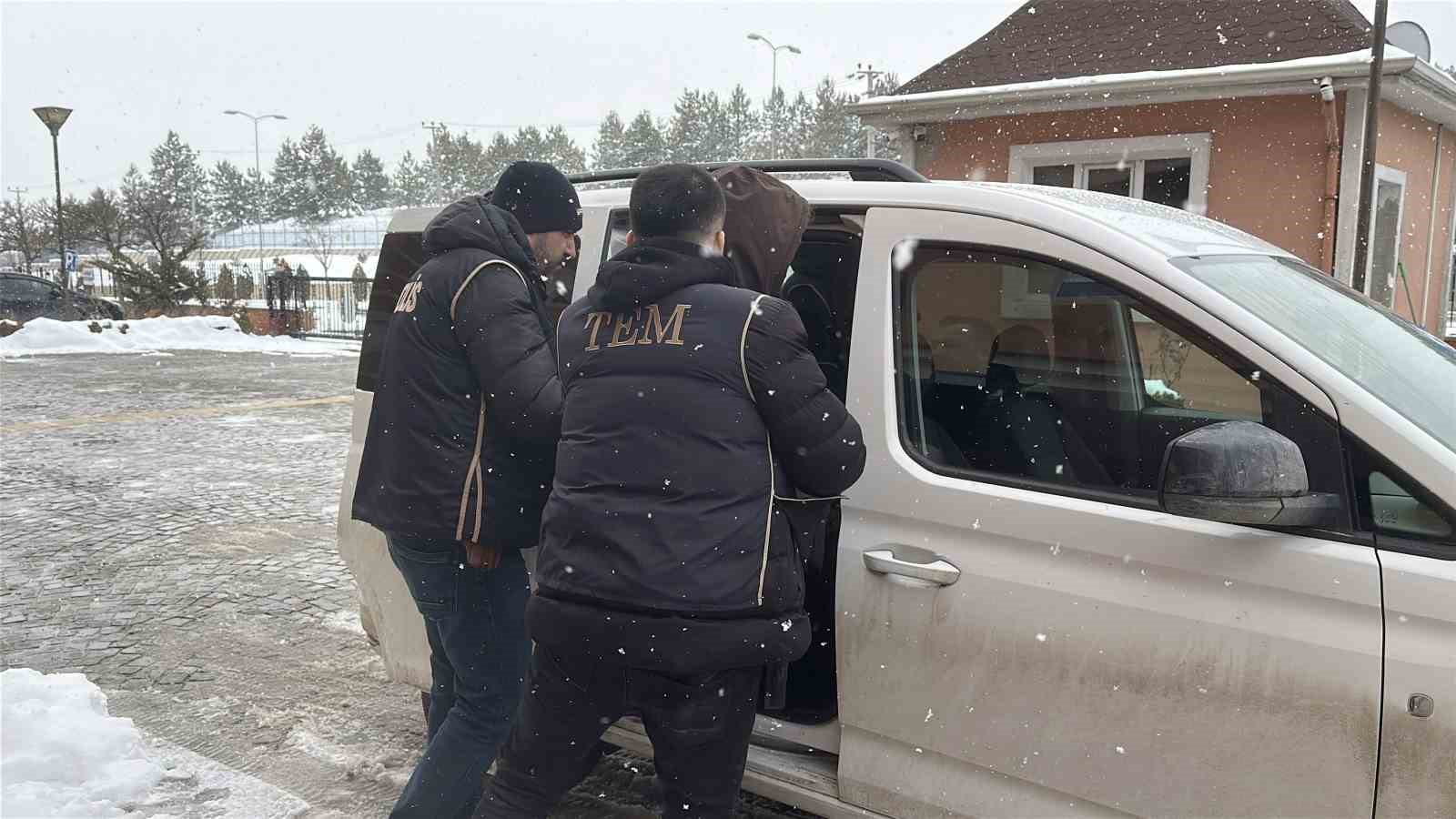kastamonuda deas operasyonunda gozaltina alinan 2 supheli tutuklandi 2 fiQu2gC9