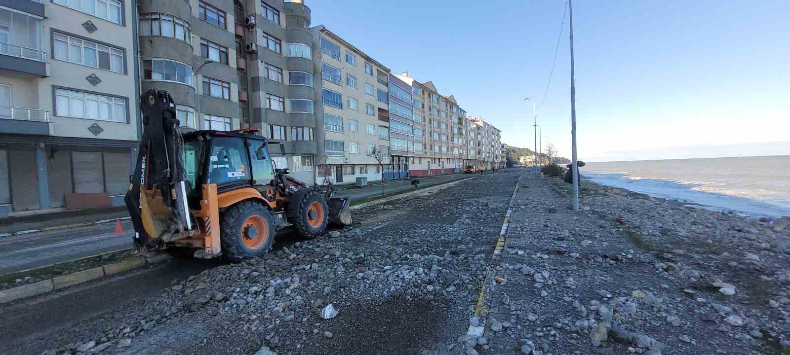 kastamonuda dev dalgalar sahillere zarar verdi 0 BlrqJeSF