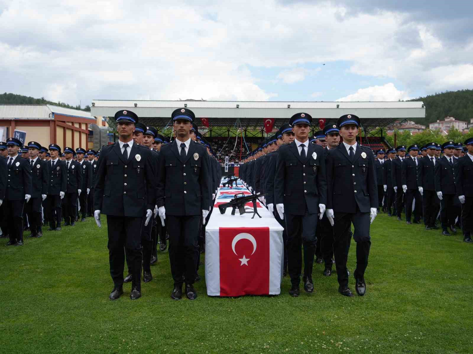 kastamonuda egitimlerini tamamlayan 479 polis adayi torenle mezun oldu 1 8THK5hKI