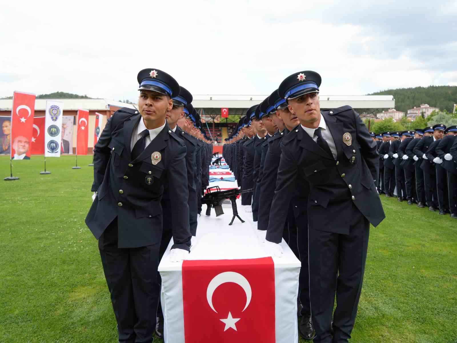 kastamonuda egitimlerini tamamlayan 479 polis adayi torenle mezun oldu 3 F1OZQH8l