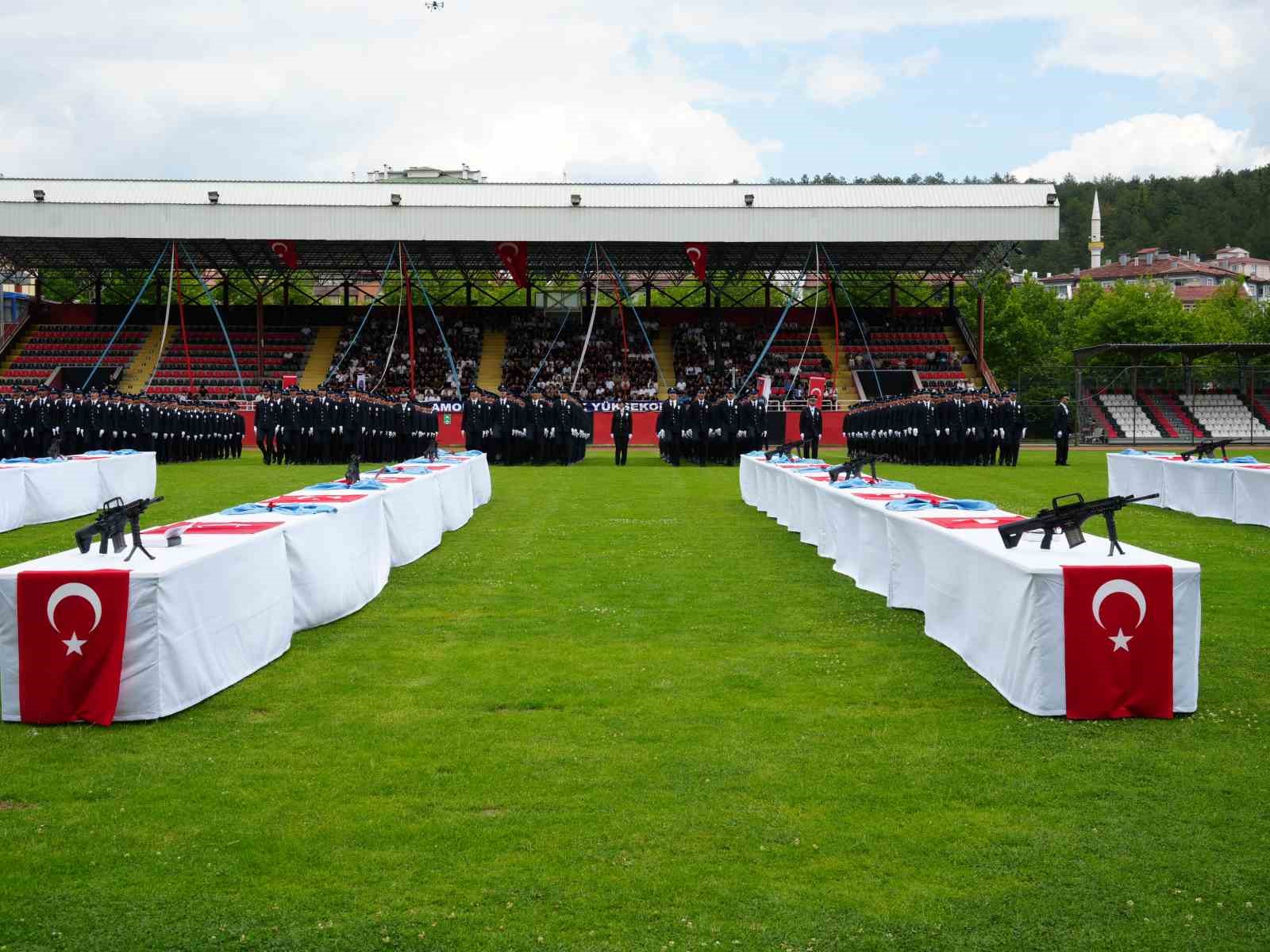 kastamonuda egitimlerini tamamlayan 479 polis adayi torenle mezun oldu 5 smBCUUGR