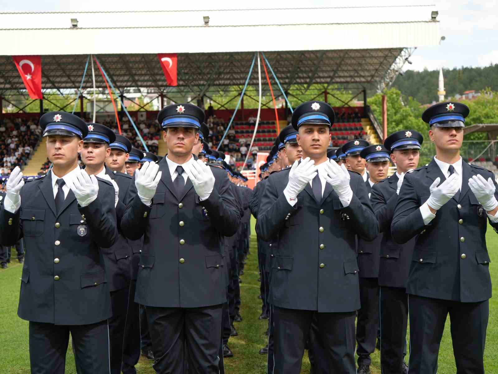 kastamonuda egitimlerini tamamlayan 479 polis adayi torenle mezun oldu 8 SuW4z56f