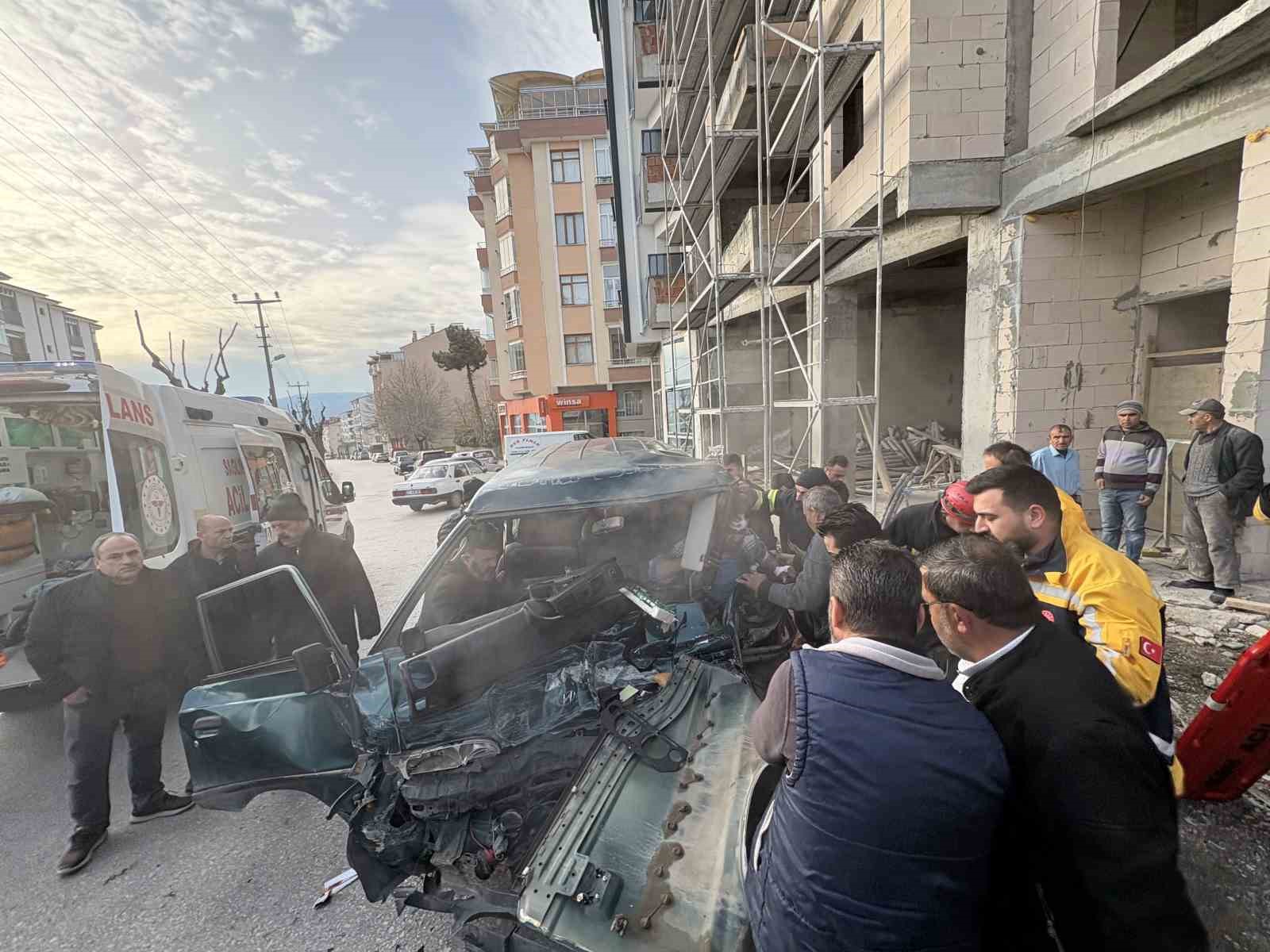 kastamonuda ekmek tasiyan firin araclari carpisti 3 yarali 3 NCDtqXMI