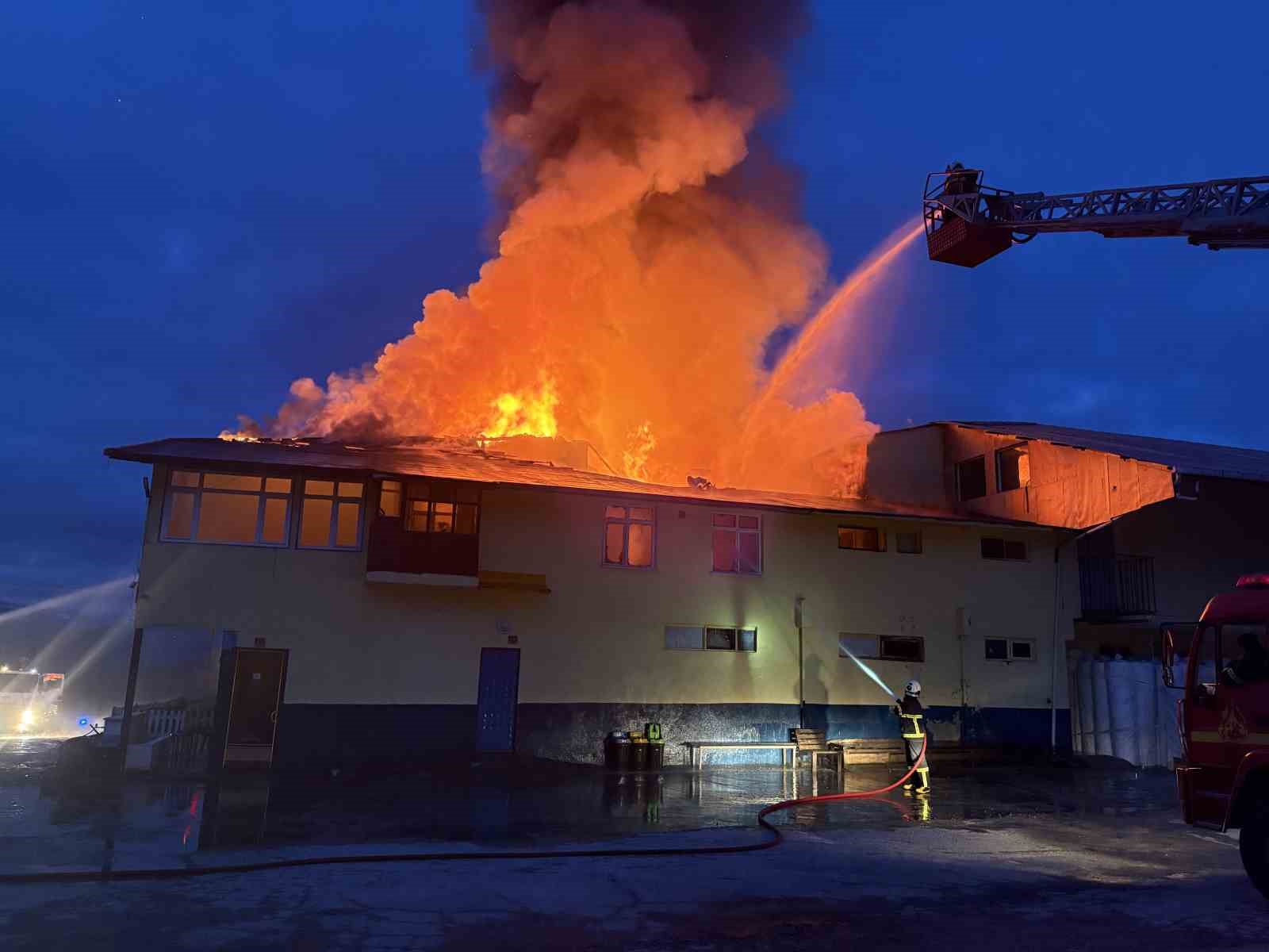 kastamonuda fabrika yangini 1 vfgs6Sb9